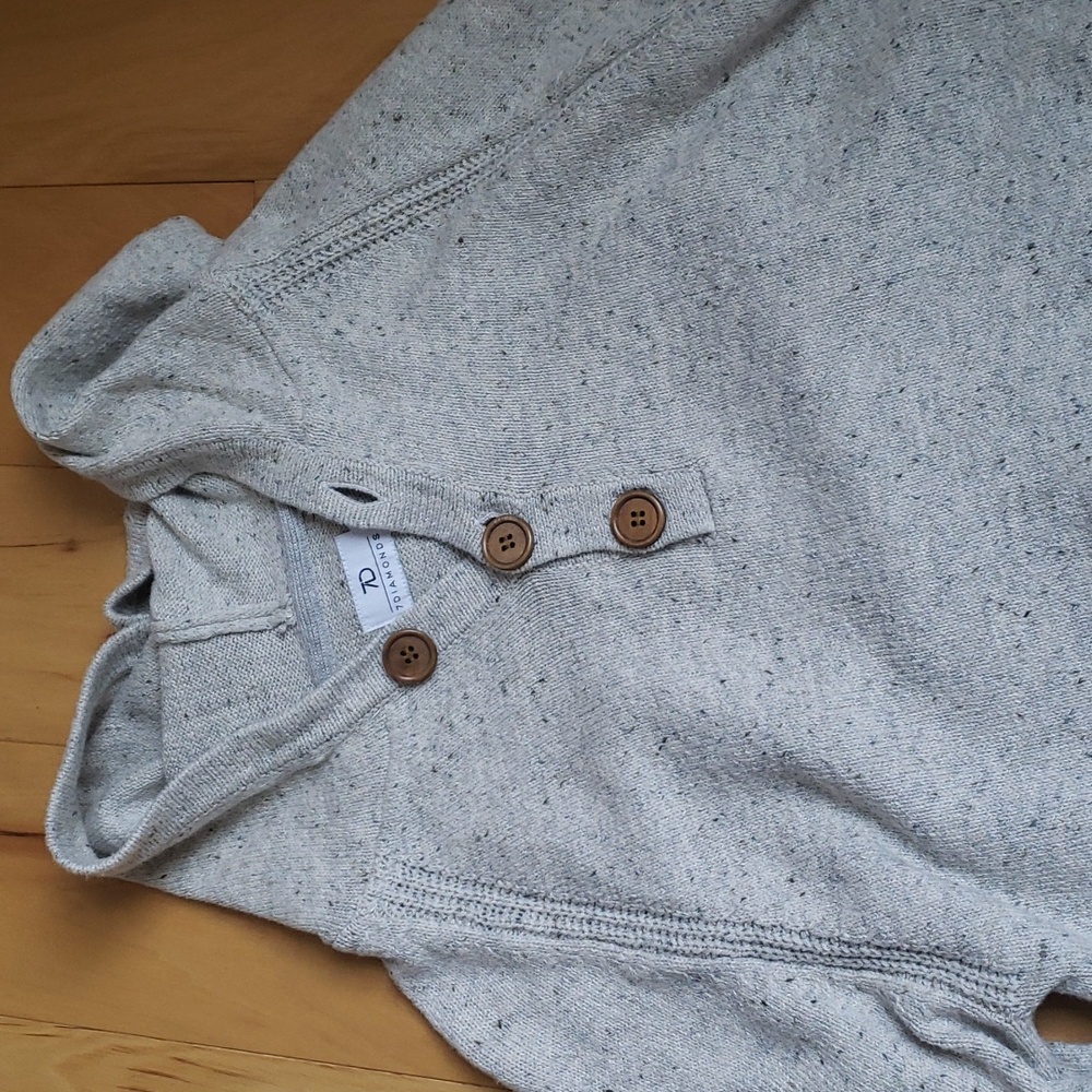 7 Diamonds Hooded Henley Pullover